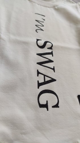 Krémové tričko SWAG